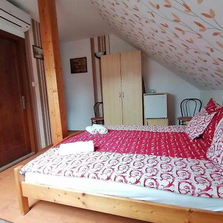 Joos Apartman Sárvár Екстериор снимка