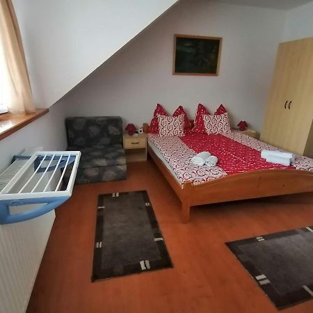 Joos Apartman Sárvár Екстериор снимка