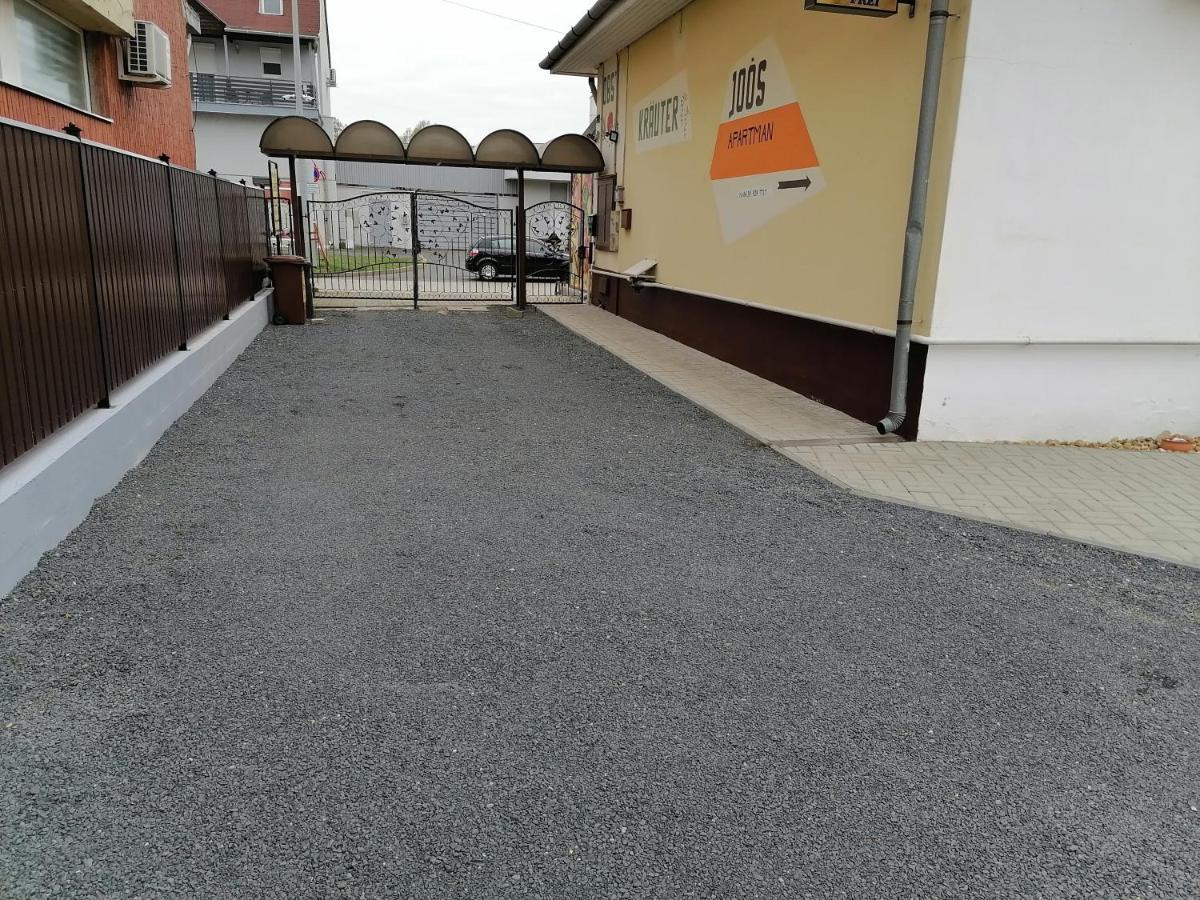 Joos Apartman Sárvár Екстериор снимка
