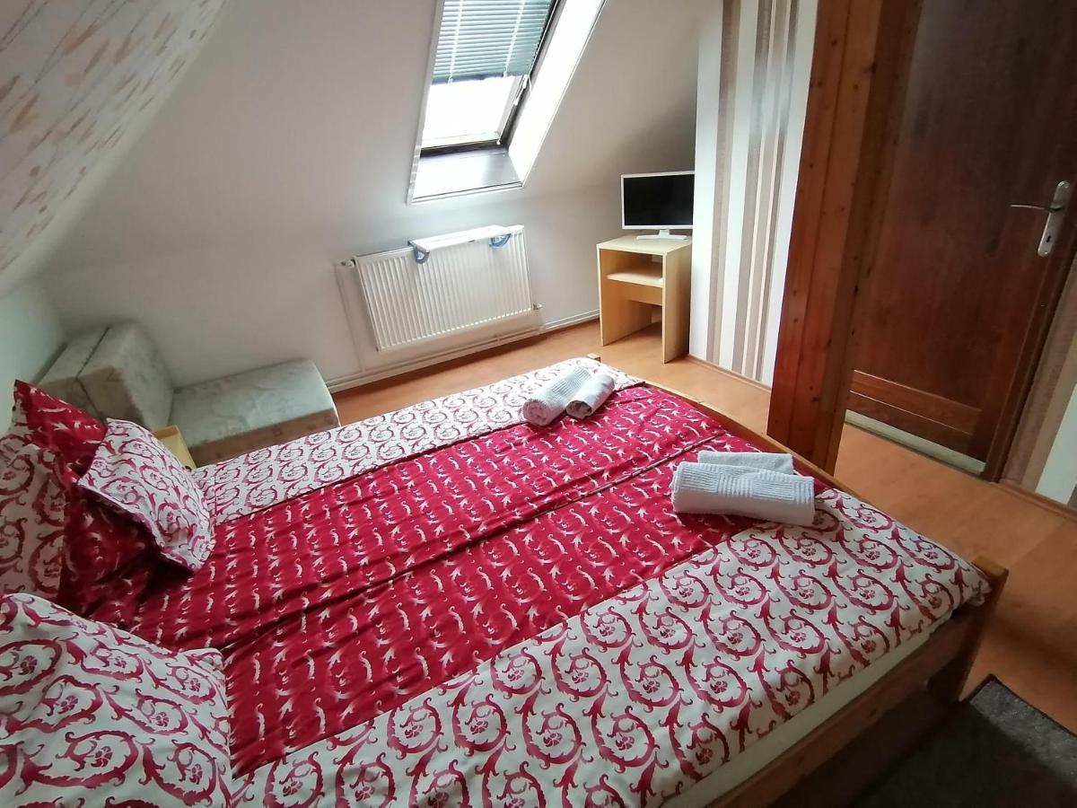 Joos Apartman Sárvár Екстериор снимка