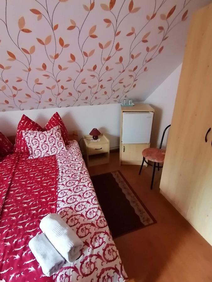 Joos Apartman Sárvár Екстериор снимка