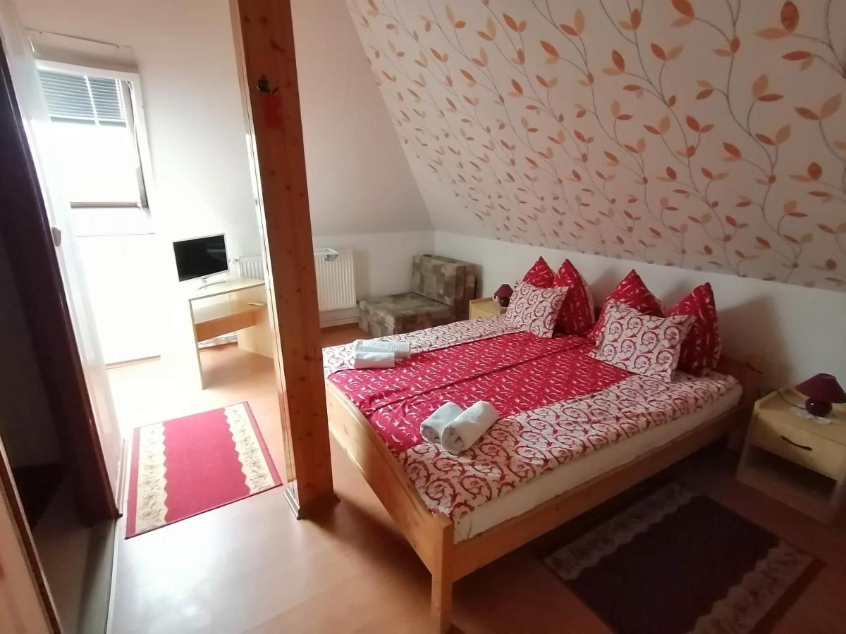 Joos Apartman Sárvár Екстериор снимка